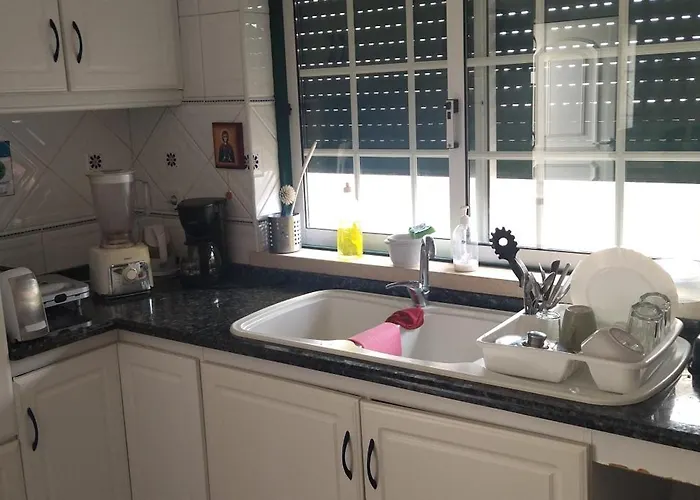 Privado 5 Famoes (Lisbon)